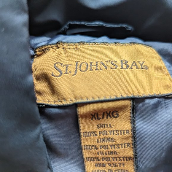 Men's Sleeveless Black Puffer Winter Jacket - Picture 2 of 2